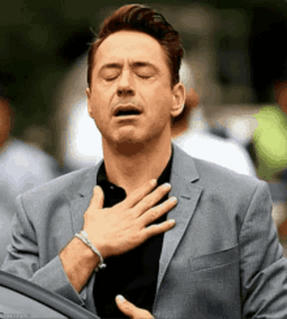 MjEwMzE2Nw.gif