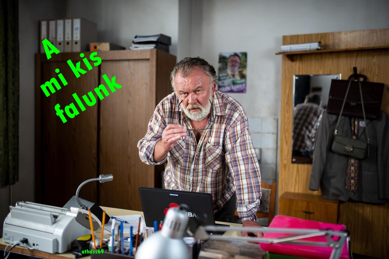 A.mi.kis.falunk.S10E15.HUN.WEB-DL.1080p.H264-LEGION